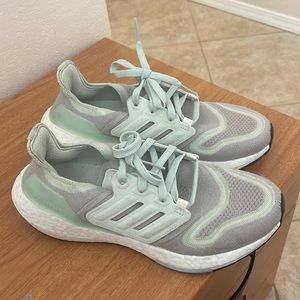 Adidas women’s ultra boost shoe